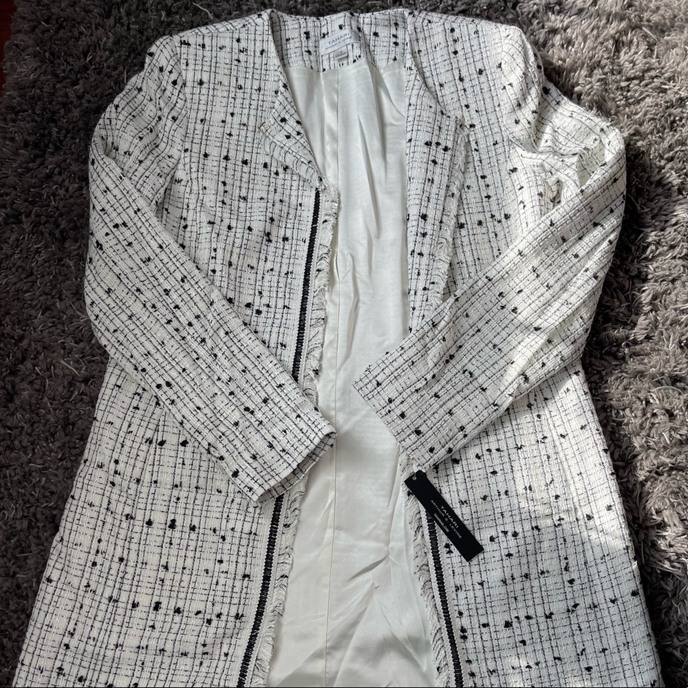 🚨 FINAL SALE!! Brand New Tahari Jacket!!